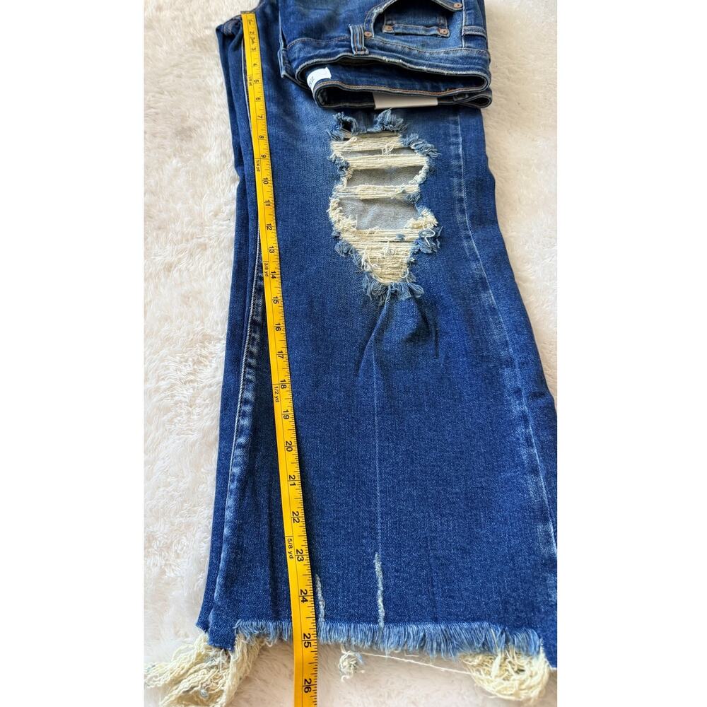 Zenana Brooklyn Distressed Crop Jeans Size 32 NWT Raw Hem Stretch - Picture 4 of 8